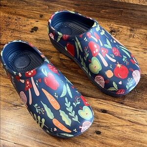 Tote’s Women 8 Ultra Tough Super Comfy Lightweight Durable Gardening Clog Veggie